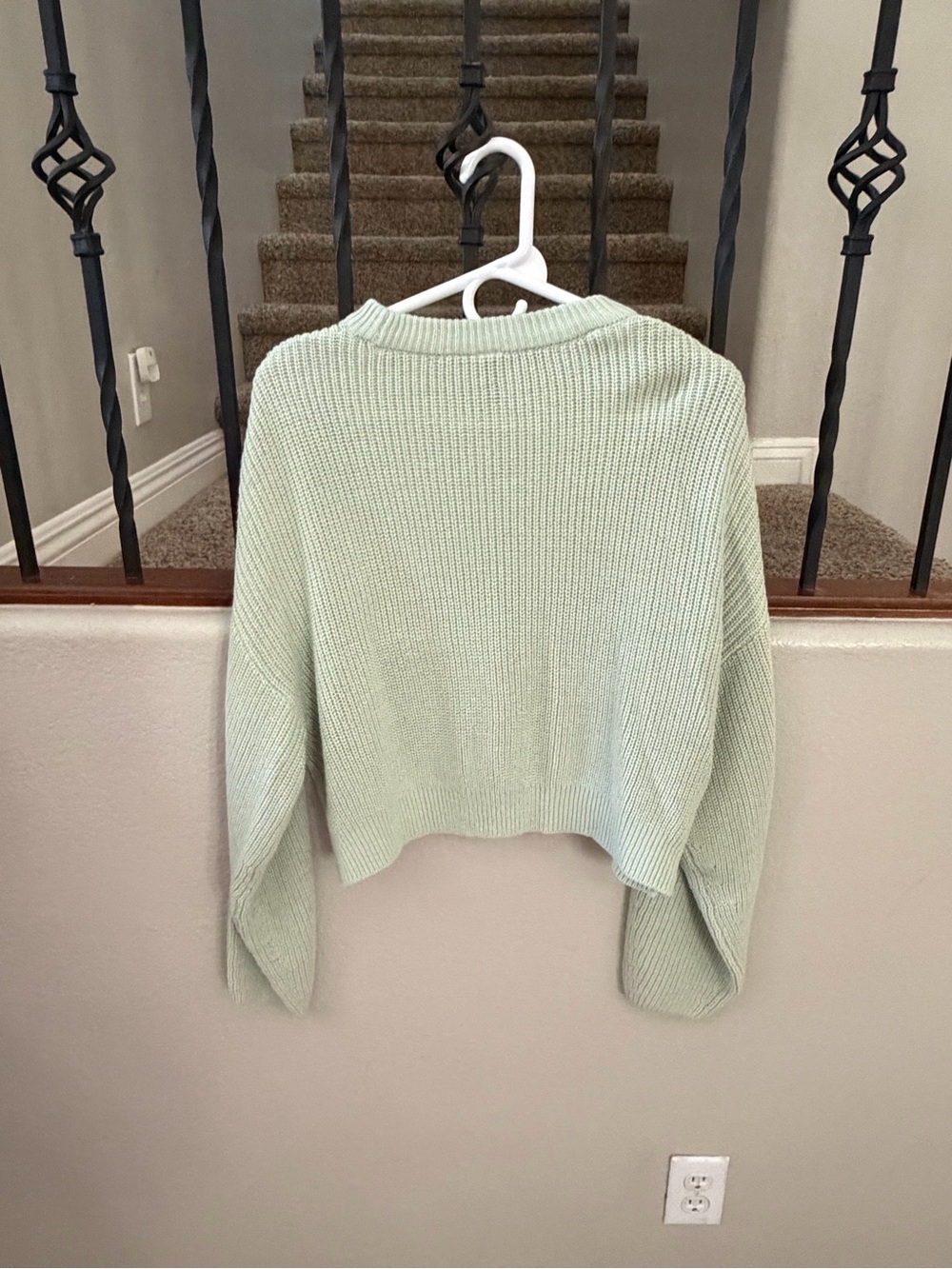 H&M Mint Green Cropped Crewneck Sweater
